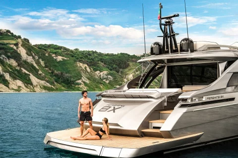 Pershing 8X Exterior (img-9)