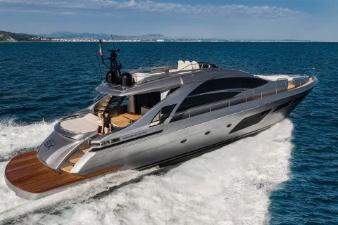 Pershing 8X Exterior (img-10)