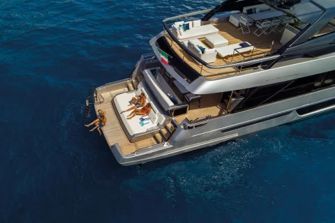 Riva 102´ Corsaro Super Exterior (img-6)