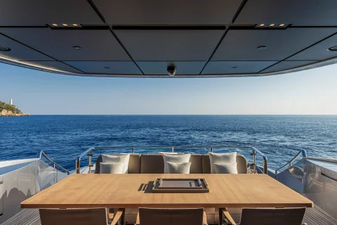 Pershing GTX 116 Exterior (img-14)