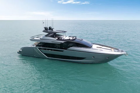 Riva 82´ Diva Exterior (img-1)