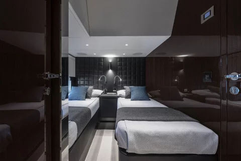 Riva 82´ Diva Exterior (img-11)