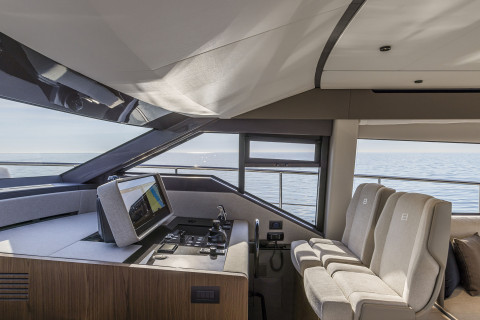 Ferretti 580 Exterior (img-3)