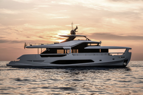 Ferretti INFYNITO 80 Exterior (img-20)