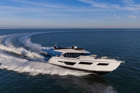 Ferretti 580 Exterior (img-11)