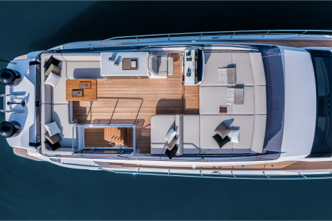 Ferretti 580 Exterior (img-6)