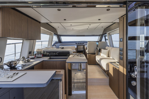 Ferretti 580 Exterior (img-4)