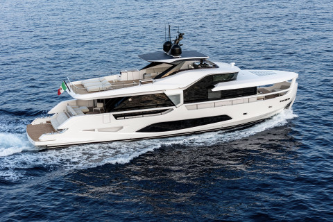 Ferretti INFYNITO 80 Exterior (img-4)