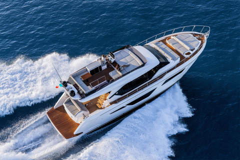 Ferretti 580 Exterior (img-3)