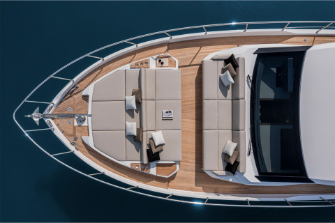 Ferretti 580 Exterior (img-8)