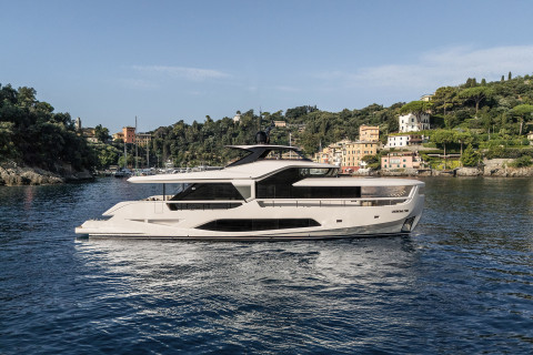 Ferretti INFYNITO 80 Exterior (img-1)