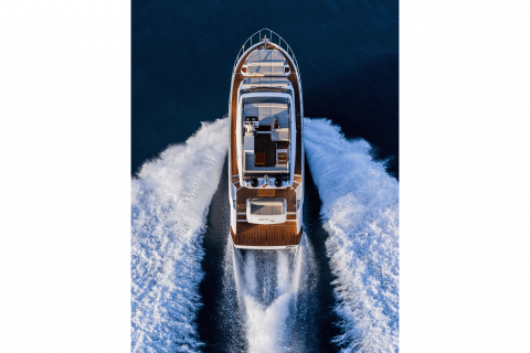 Ferretti 580 Exterior (img-18)