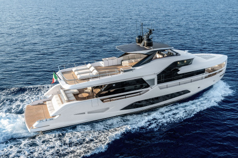 Ferretti INFYNITO 80 Exterior (img-10)