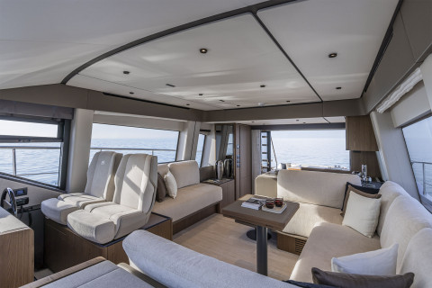 Ferretti 580 Exterior (img-1)