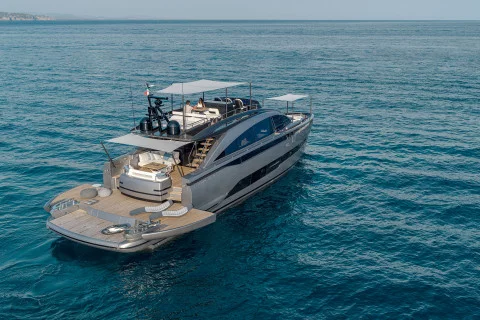 Pershing GTX 80 Exterior (img-12)