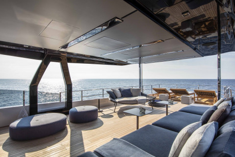 Custom Line Navetta 42 Exterior (img-18)