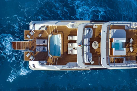 Custom Line 50 New Exterior (img-9)