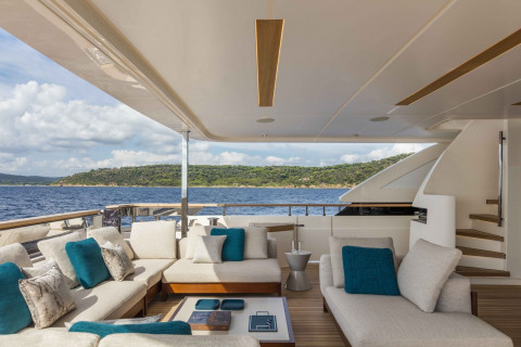 Custom Line Navetta 42 Exterior (img-23)