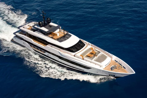 Custom Line Saetta 140' Exterior (img-12)