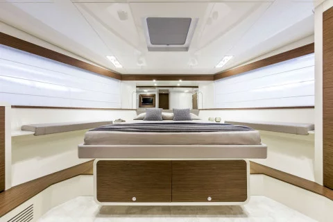 Itama 75 Exterior (img-12)