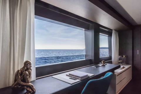 Custom Line Navetta 42 Exterior (img-30)