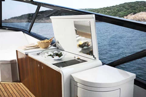 Itama 75 Exterior (img-34)