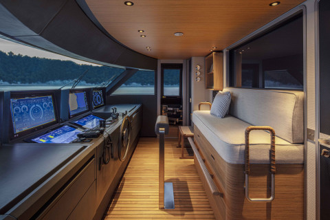 Custom Line Navetta 30 Exterior (img-30)