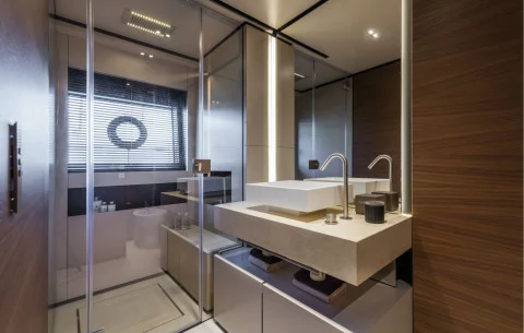 Custom Line Navetta 33 Exterior (img-16)