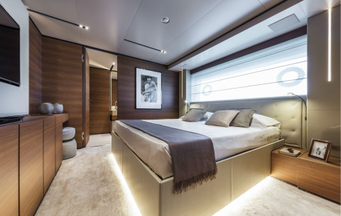 Custom Line Navetta 33 Exterior (img-11)