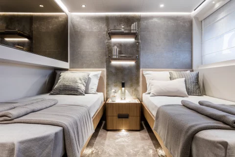 Custom Line Saetta 120´ Exterior (img-14)