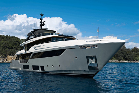 Custom Line Navetta 38 New Exterior (img-2)