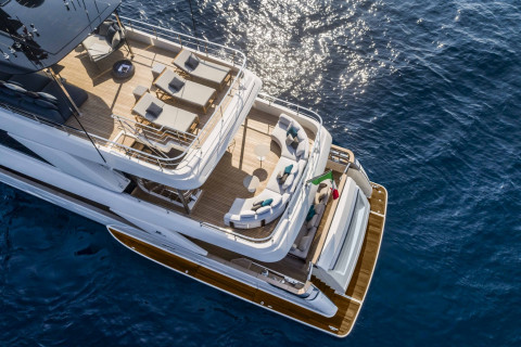 Custom Line Navetta 42 Exterior (img-25)