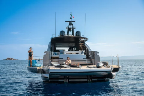 Pershing GTX 80 Exterior (img-13)