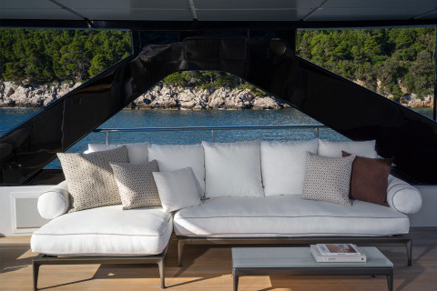 Custom Line Navetta 38 New Exterior (img-31)