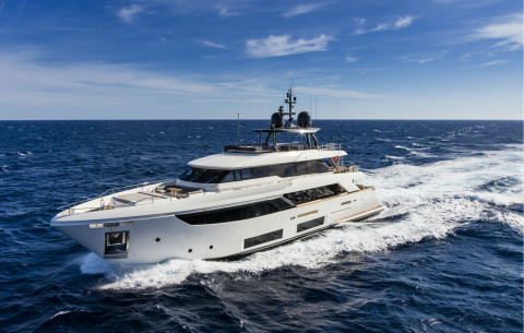 Custom Line Navetta 33 Exterior (img-7)