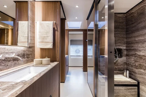 Custom Line Saetta 120´ Exterior (img-11)