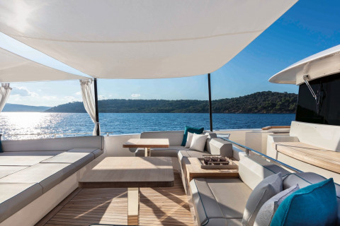 Custom Line Navetta 42 Exterior (img-20)