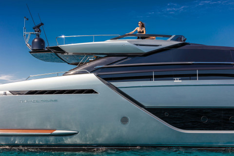 Riva 88' Folgore Exterior (img-3)