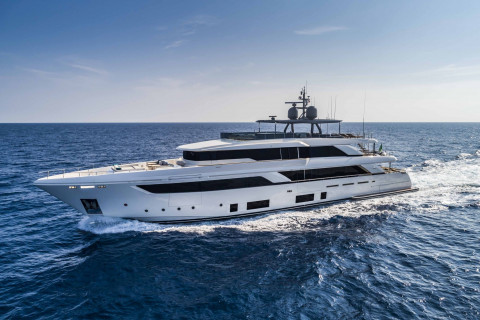 Custom Line Navetta 42 Exterior (img-28)