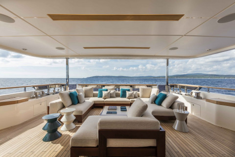 Custom Line Navetta 42 Exterior (img-22)