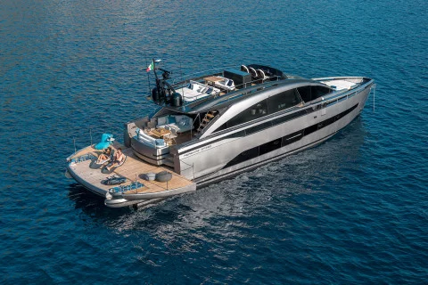 Pershing GTX 80 Exterior (img-11)