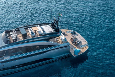 Pershing GTX 80 Exterior (img-5)