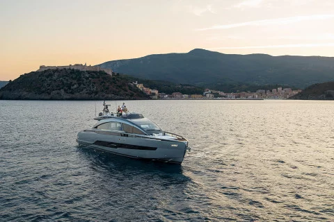 Pershing GTX 80 Exterior (img-29)