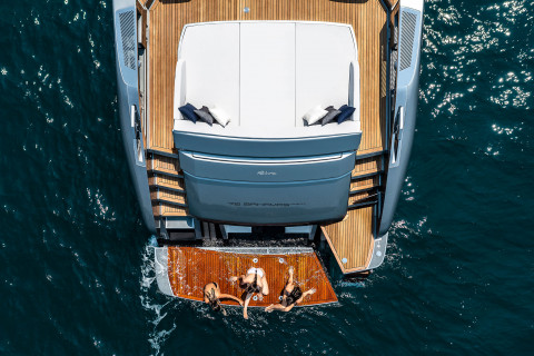 Riva 76' Bahamas Super Exterior (img-10)