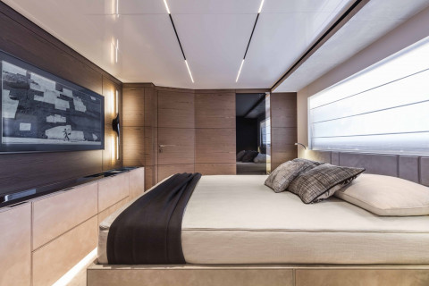 Custom Line Navetta 42 Exterior (img-34)