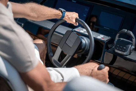 Pershing GTX 80 Exterior (img-25)