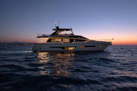 Ferretti 780 Exterior (img-20)