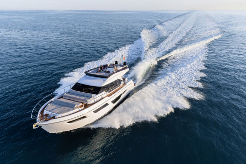 Ferretti 580 Exterior (img-17)