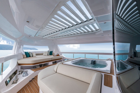 Ferretti INFYNITO 90 Exterior (img-19)