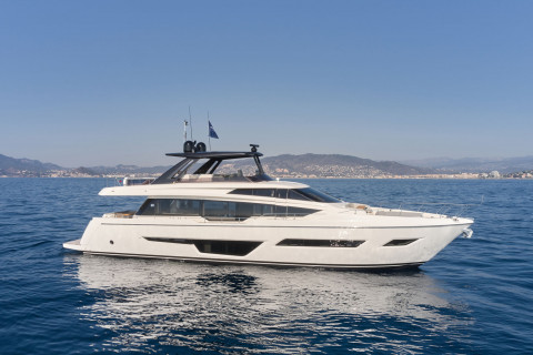 Ferretti 780 Exterior (img-22)